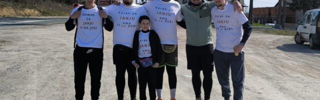 KILOMETRI NADE do Beograda: Mali Jakov sa tatom i prijateljima stigao do Mladenovca - Do sada prikupljeno 10.000€ za nastavak Janjinog lečenja