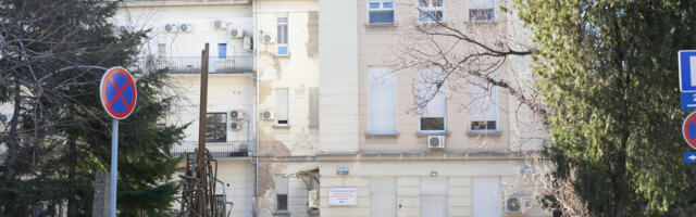 Oglasili se iz Kliničkog centra: Evo u kakvom stanju je čovek povređen ispred Pravnog