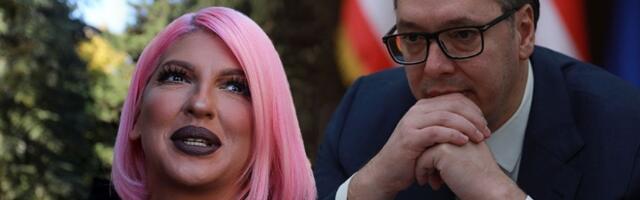 VUČIĆ KAO KARLEUŠA Drži čas studentima o pravoslavlju