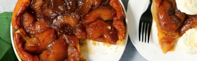 Hit na mrežama: Brzi kolač od jabuka sa pudingom od vanile