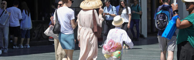 Čak 26 stepeni, kao da smo usred juna: Temperature su za 15 stepeni više od prosečnih, stiže vrela vazdušna masa!
