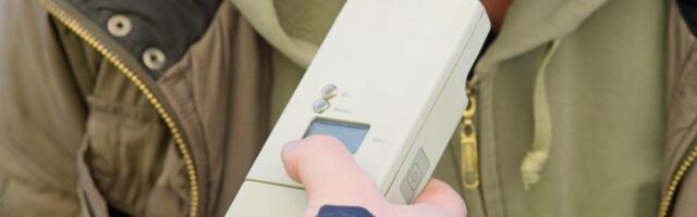 KAKO JE OVO MOGUĆE?! Uhapšen BAHATI NESLAVNI REKORDER: Vozio sa 4,01 PROMILA, pa udario u dva parkirana vozila