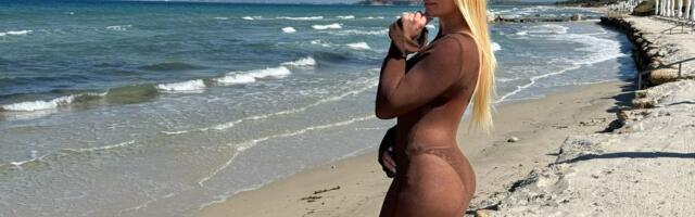 Srpska odbojkašica dominira i u 43. godini, fotkom sa plaže zapalila društvene mreže