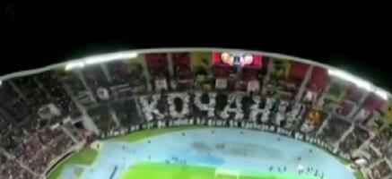 KOREO NA STADIONU ZA NASTRADALE: Niko ne ostaje ravnodušan nakon ovoga! (VIDEO)