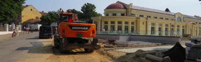 Rekonstrukcija staza oko pijace „Centar“ u toku, radovi deo višegodišnjeg projekta obnove kompleksa