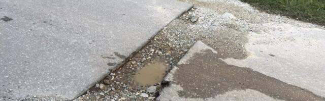 Katastrofalno stanje ulica definitivno tema dana - SRBIJA CENTAR traži ostavku gradonačelnika