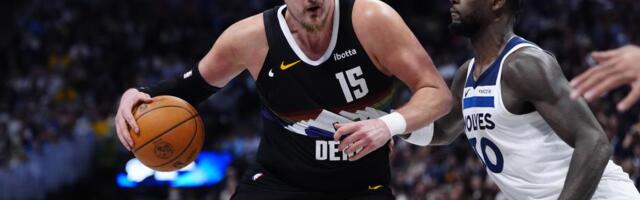 Srbin vodio pravi rat na terenu: Pogledajte fotografije Nikole Jokića sa meča Denver - Minesota (GALERIJA)