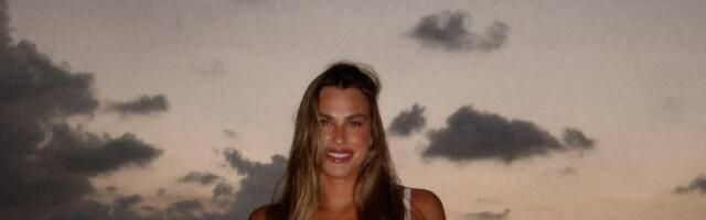 Sabalenka pokazala čime raspolaže: Plaža, bikini, fanovi u transu /FOTO/