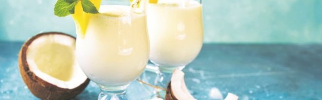Kao stvorena ZA VRELE DANE! Domaća PINA KOLADA, tropska KRALJICA KOKTELA! /Recept/
