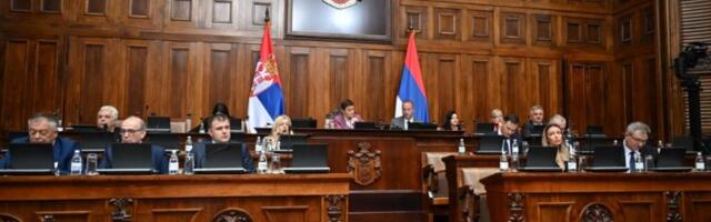 POSLANICI NASTAVLJAJU SEDNICU RASPRAVOM O AMANDMANIMA!