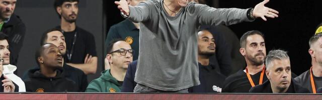 Janakopulos uleteo s cigarom na teren, sudije zapretile prekidom utakmice, ali Zeleni nekako preživeli: PAO srušio Olimpijakos i izjednačio u finalnoj seriji /VIDEO/