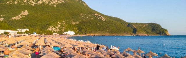 U Crnoj Gori 57 turista zaraženo koronavirusom