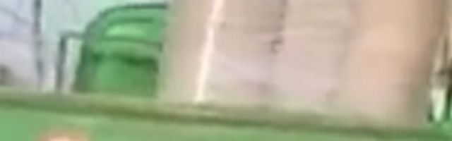 Karambol na ulici zbog trenutka nepažnje! (VIDEO)