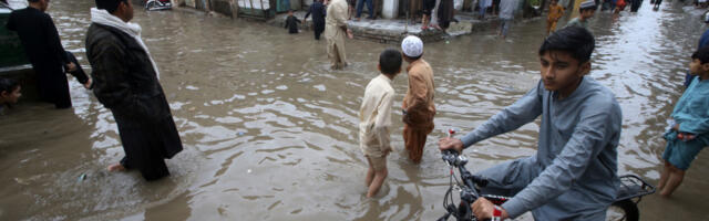 PROGLAŠENO VANREDNO STANJE U obilnim kišama u Pakistanu nastradalo 36 osoba (FOTO)