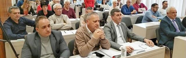 Ekonomska cena boravka dece u vrtićima Vlasotinca 34,7 hiljada, roditelji plaćaju 20 odsto. 6.954 dinara