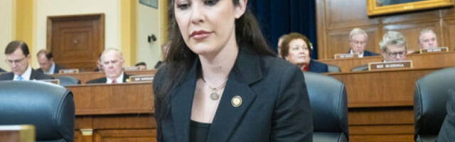 Конгресменка Ана Паулина Луна захтева да Кијев на одузима цркве и не прогони УПЦ