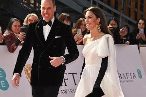Кејт Мидлтон  и принц Вилијам „сијају“ на црвеном тепиху доделе награда БАФТА