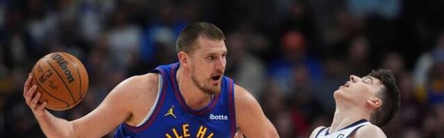 Jokić uradio što niko nikada pre njega nije uspeo u NBA: A od brojki se VRTI U GLAVI! (VIDEO)