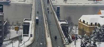 SVE CENTRALNE ULICE OČIŠĆENE, GUŽVI I ZASTOJA NEMA: Beograd i dalje poluprazan zbog praznika i zimskog raspusta, GSP ide uobičajeno za radni dan (FOTO)