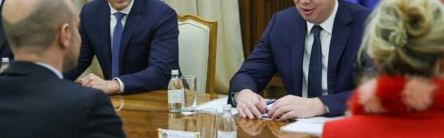 VUČIĆ SA BAROOM: Nakon sastanka potpisivanje izjave o projektu beogradskog metroa