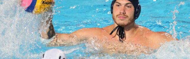 Vaterpolisti slavili do jutra, Nemanja Vico skinuo majicu, pa se oglasio: Posle poruke žene je ovo uradio