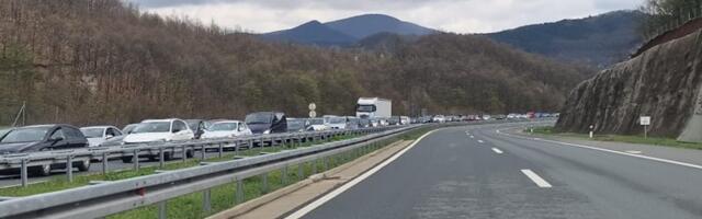 Praznični kolaps na auto - putu Miloš Veliki