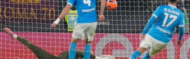 Serija A: Vanja dobio duel dva srpska golmana i sačuvao pobedu Napolija u Rimu (VIDEO)