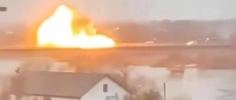 JEDAN OD NAJBRUTALNIJIH RUSKIH UDARA! Žena s troje dece prelazila most u Odesi, a u sledećem trenutku je UBIJA DRON! (VIDEO)