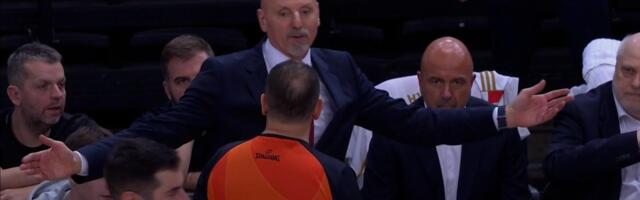 Obradović pobesneo na sudiju zbog ove situacije Monekea, pa odmah dobio tehničku