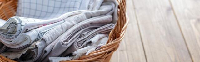 Bakin trik za blistavo bele kuhinjske krpe: Niko ga više ne koristi, a briše tvrdokorne mrlje i sprečava sivilo