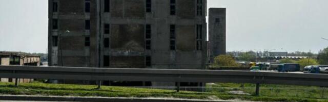 MLADIĆ (18) SE OKLIZNUO S 30 METARA VISINE! Prve slike s mesta nesreće u staroj Azotari, OTKRIVENO I KAKO JE PAO!