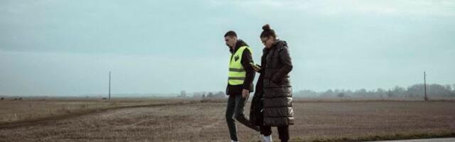 Policajci pešače do Ostroga, skupljaju novac za lečenje dvoje dece