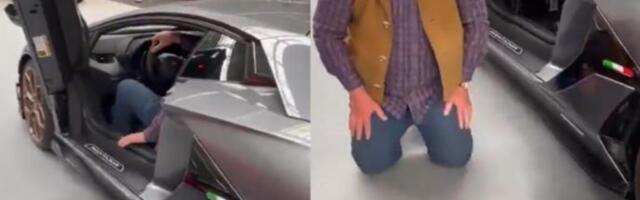 “ŠTA SAD?!” Penzioner kupio LAMBORGINI, pa shvatio da ne zna da izađe – reakcija HIT, vrištanje od smeha! (VIDEO)