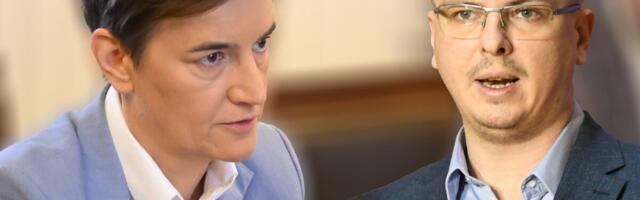 MA, KO TO NAMA SPAVA KAO BEBA AL' PRIMA PLATU KAO POSLANIK?! Brnabić ponovo unakazila Parandilovića: Više ste u krevetu nego u Skupštini (VIDEO)