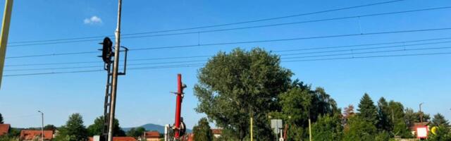 Uklonjena rampa na pružnom prelazu u Ulici Sime Sarage, meštani iznenađeni