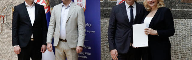 Za Centar za vantelesnu oplodnju 20 miliona dinara