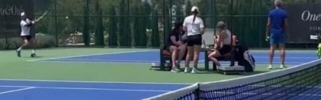 NOVAK SE SPREMA ZA VIMBLDON! Srbin NAPORNO trenira, NAVIJAČE zabrinuo STEZNIK (VIDEO)