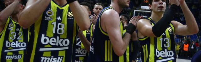 DERBI TURSKE PRIPAO ŠAMPIONU EVROPE: Fenerbahče nadigrao Efes u gostima!