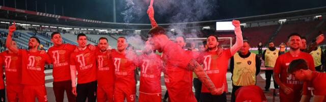 Arnautović zapalio baklju, Stanković izljubio "sinove": Evo kako je Zvezda proslavila 37. titulu! /VIDEO/