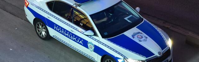 POTERA U NOVOM PAZARU Muškarac bežao od policije kroz grad, pa sleteo u reku
