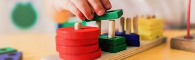 Previše igračaka negativno utiče na kreativnost dece