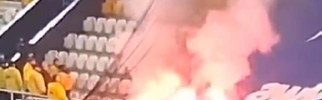 Masovna tuča huligana na stadionu: Povređeno čak 79 osoba (VIDEO)
