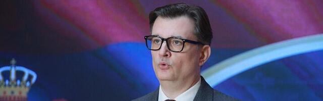 Jovanov: Ko profesorima daje pravo da uče moju decu?