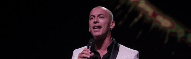 Topalko zapevao okupljenim građanima na protestu (VIDEO)