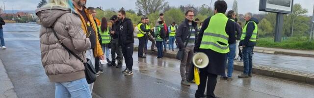 Studenti u Nišu počeli petosatnu blokadu gradskih mostova