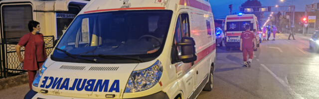 RONIOCA UDARIO ČAMAC I ISEKAO PROPELEROM Povređeni hitno prevezen u bolnicu