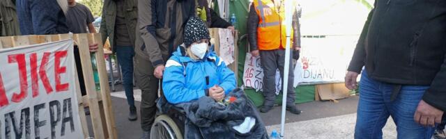 Dijana Hrka napustila šator, građani zabrinuti za njeno zdravlje