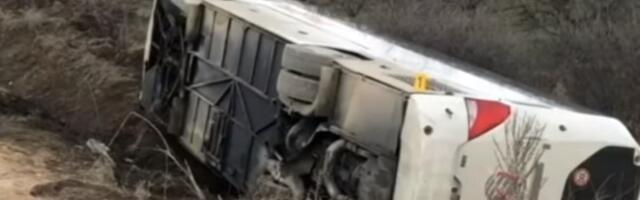 Autobus upao u provaliju u Peruu, poginulo 37 osoba