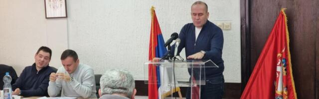 NESVAKIDAŠNJA SEDNICA SKUPŠTINE OPŠTINE TOPOLA: Tokom zasedanja predsedavajući Jovanović saznao da je po drugi put postao otac!