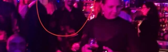 BOJOVIĆ, PROREKTOR - BLOKADER POD ZAŠTITOM DOLOVAC I NENADIĆA, U NOĆNOM PROVODU SLAVI SA MOMCIMA! Isplivale gootgr